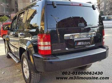 ايجار جيب شيروكي kk